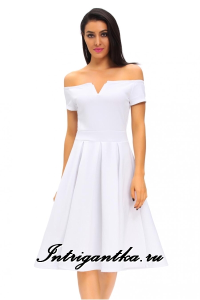 Белое платье  клубное открытые плечи