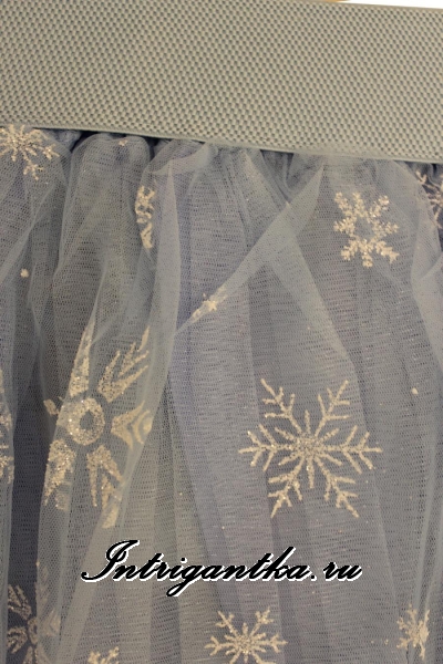 Светло-голубая снежинка с узором