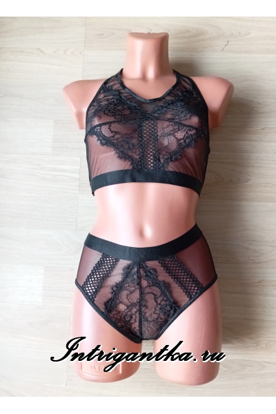 Комплект черный из маечки и шортиков