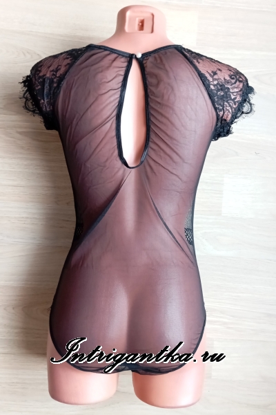 Полупрозрачное боди с интересной текстурой рисунка